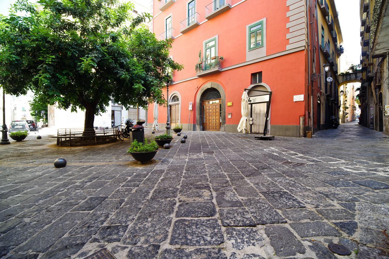 Bed And Travel Apartment Dogana Regia 15 Salerno Exterior photo